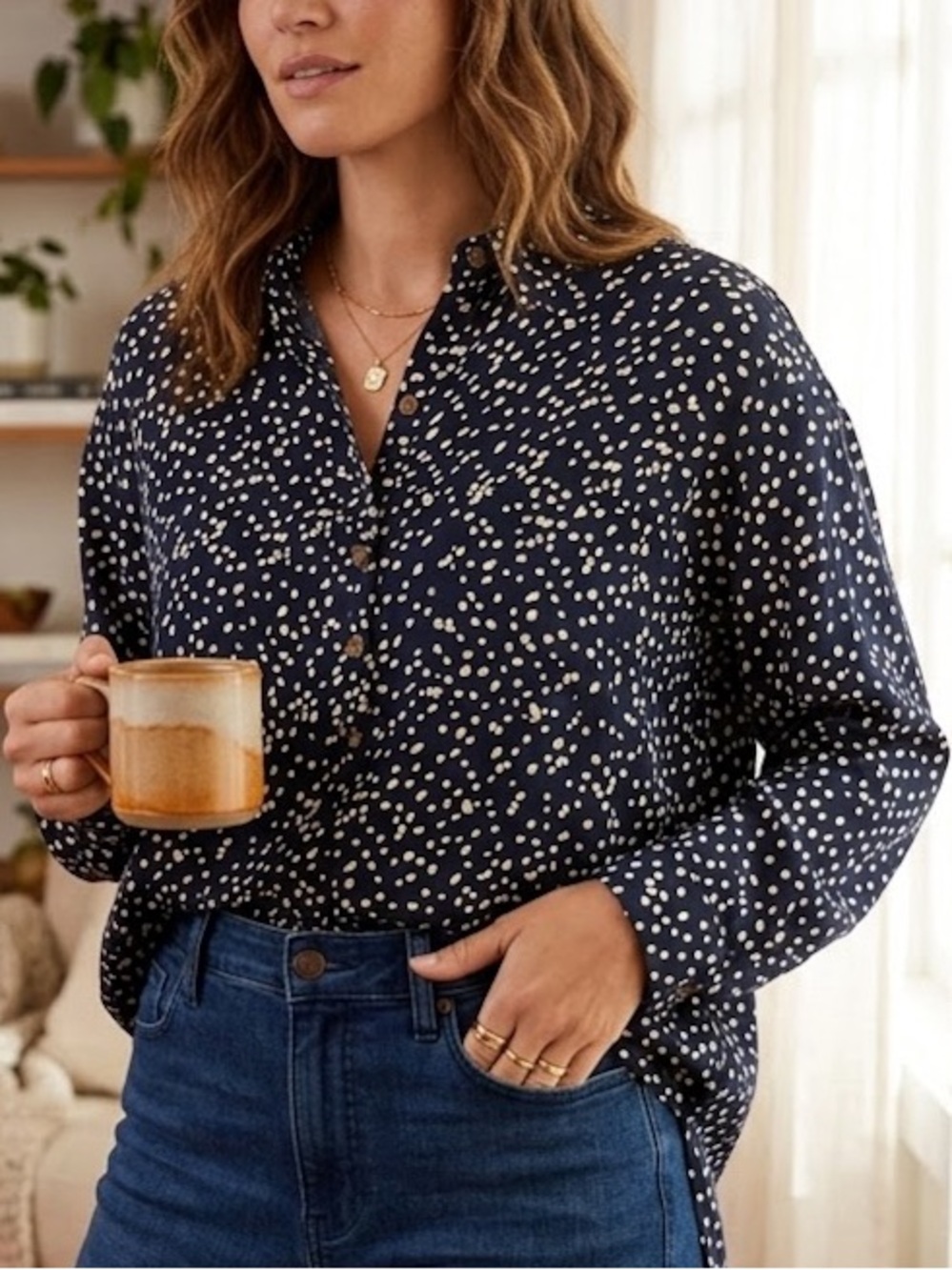 Women’s Umgee button down shirt, navy blue and cream spots, size large